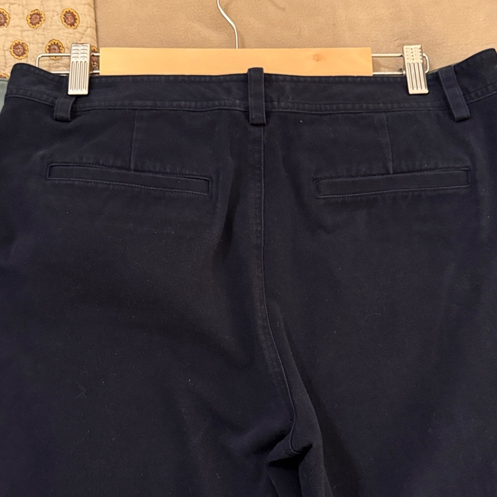 Women's Lauren by Ralph Lauren Navy Capri Pants - Picture 4 of 4
